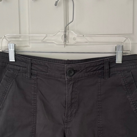 Prana Dark Gray 5” Women’s Shorts Size 8/29 - Picture 2 of 5